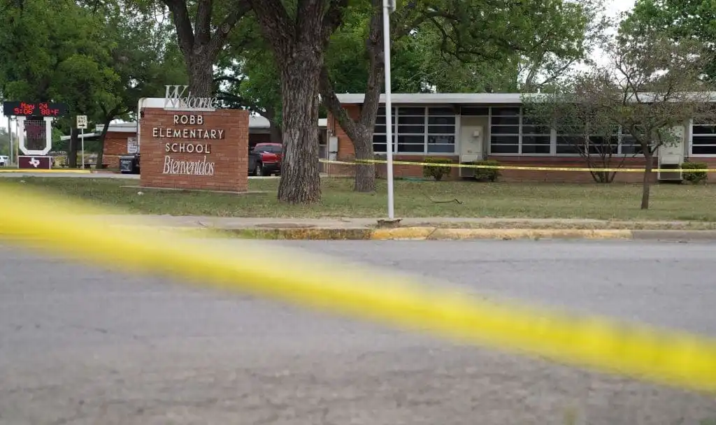 Centro-Educativo-Robb-Elementary-de-Uvalde-en-Texas-FOTO-Getty-Images.jpg